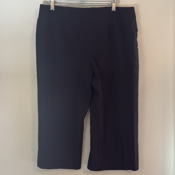 Chico's The Ultimate Fit Black Ponte Wide-Leg Crop Pants Size M/8 - Picture 3 of 15